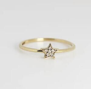 Dainty Chic Sparkly Star Promise Ring Size 6
